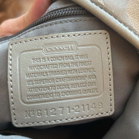 EUC Coach Crossbody bag - Picture 10 of 10